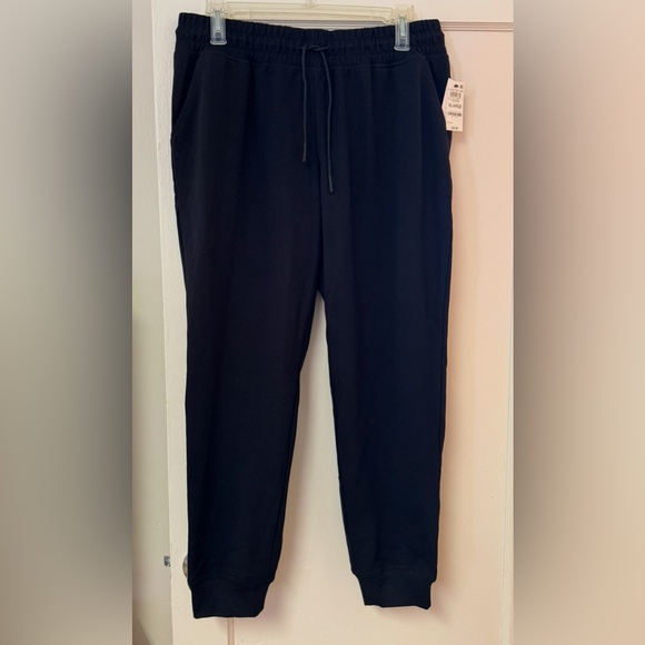 Ideology Women’s Deep Black Fleece Bottoms Size XL
Style 100195364MS NEW - Picture 4 of 15